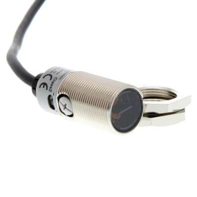 E3FB-DN11 2M Cảm biến quang Omron M18 1 E3FB DP11