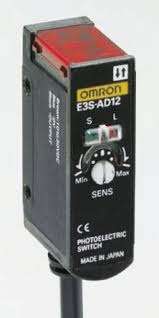 E3S-AD12 2M Cảm biến quang cỡ vừa Omron