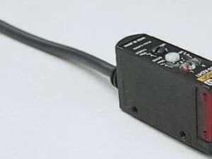 E3S-AD17 Cảm biến quang cỡ vừa Omron