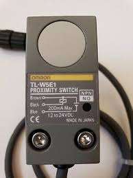 TL-W5E2 2M Cảm biến tiệm cận dẹt Omron
