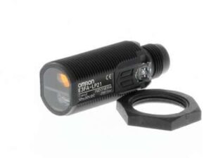E3FA-LP21 Omron Cảm biến quang trụ M18