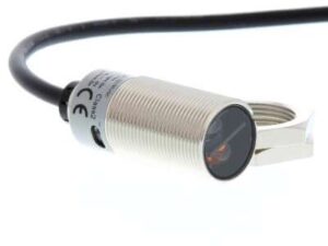 E3FB-LP11 2M Cảm biến quang Omron M18