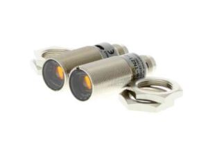 E3FB-TN21 Cảm biến quang Omron M18