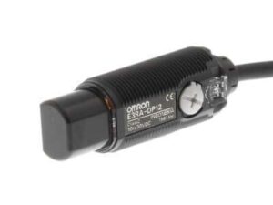 E3RA-DP12 2M Cảm biến quang Omron M18
