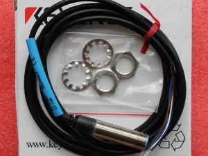 Cảm biến từ tiệm cận Keyence EZ-12M
