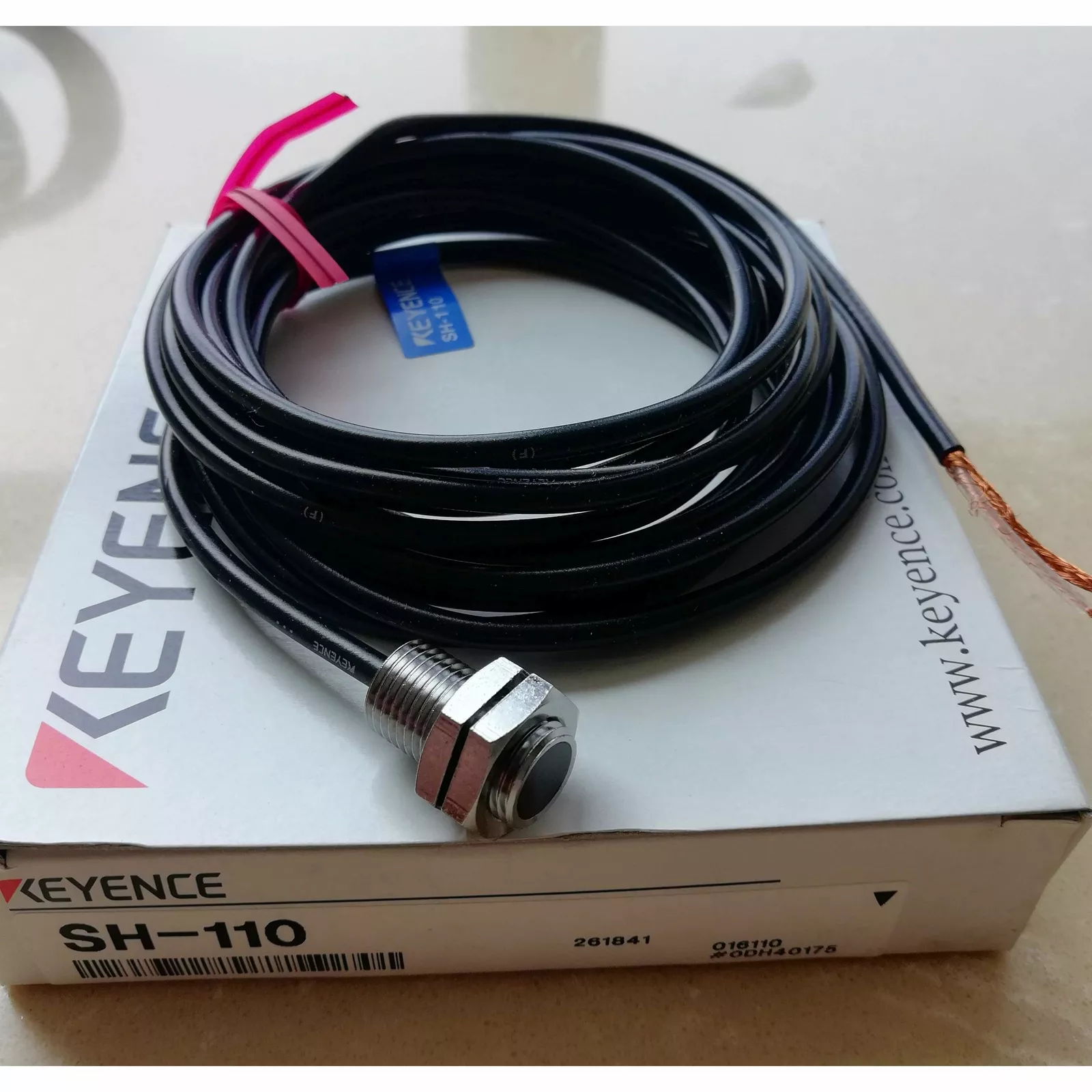 Cảm biến từ tiệm cận Keyence SH-110 1 sh 110