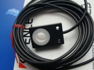 Cảm biến từ tiệm cận Keyence TH-305