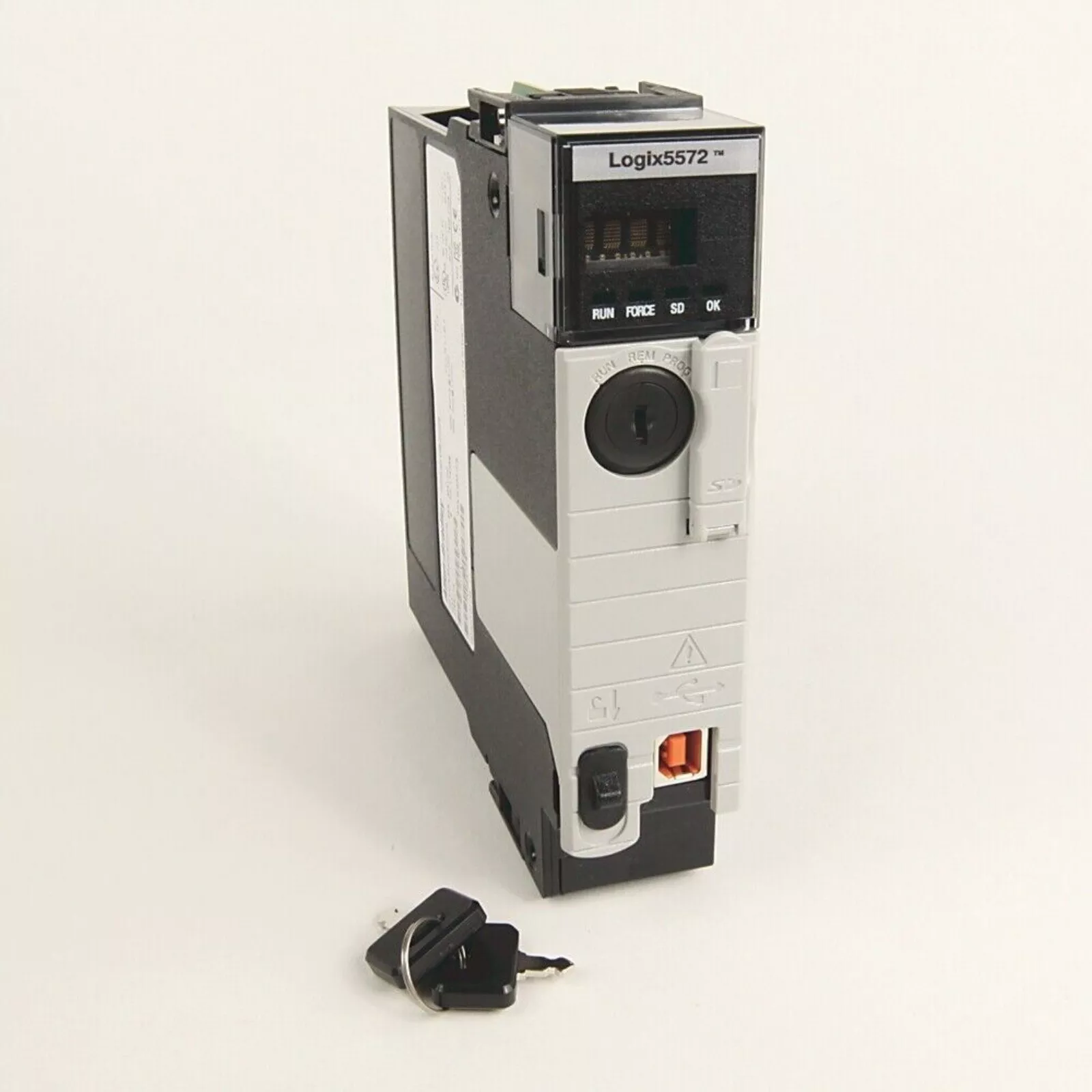 Bộ điều khiển ControlLogix 5570 có bộ nhớ 4 MB, cổng USB, màn hình hiển thị 4 ký tự chữ/số 1756-L72 1 1756 l72
